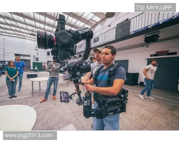 足球明星团队晋级之路全景解析与精彩瞬间回顾