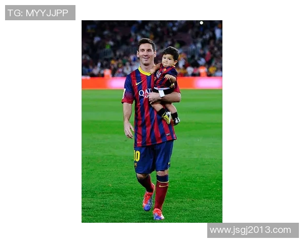 足球明星19岁生娃引热议年轻父母的责任与挑战